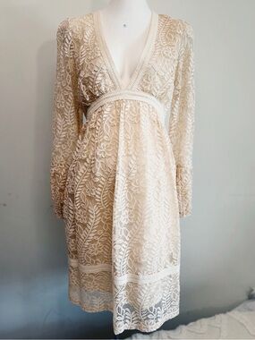 Mystree Cream Floral Lace Boho Mini Dress Size S NWT Long Sleeve Romantic